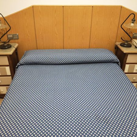 Hostal Maria Ronda Madrid Bagian luar foto