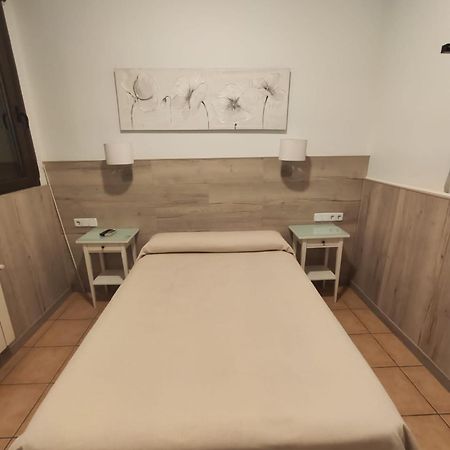 Hostal Maria Ronda Madrid Bagian luar foto