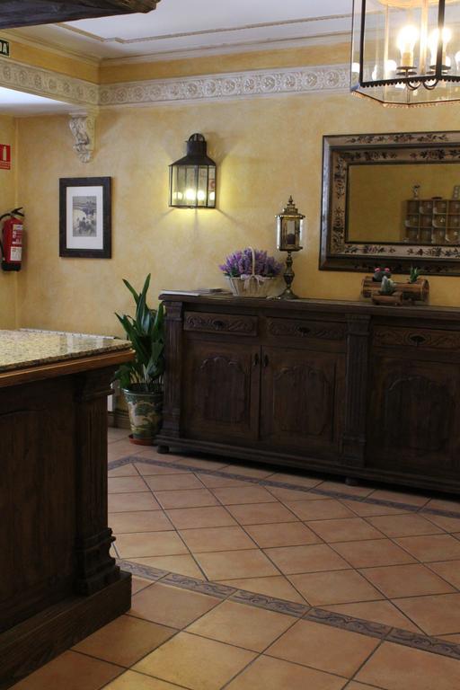 Hostal Maria Ronda Madrid Bagian luar foto