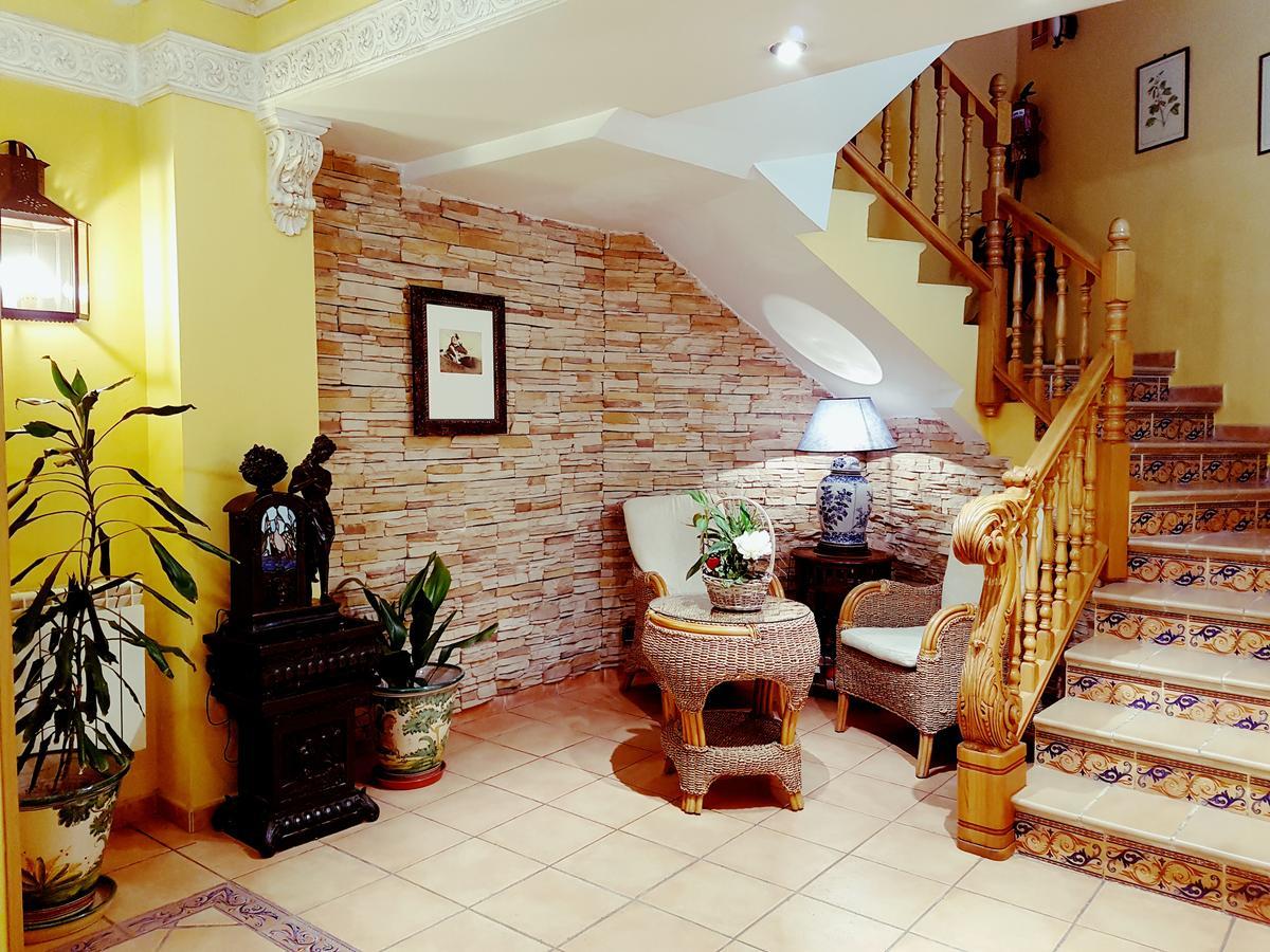 Hostal Maria Ronda Madrid Bagian luar foto